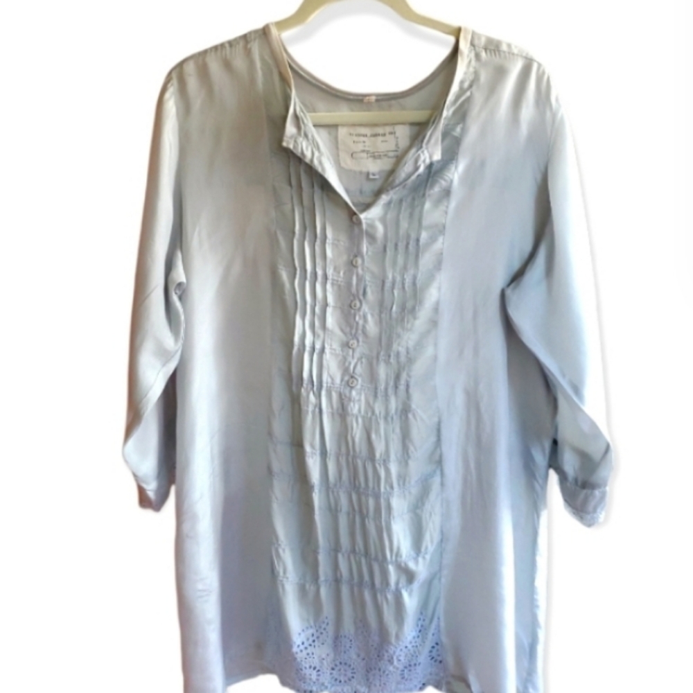 Johnny was vintage collection silk lite grey blouse. Minimalist Piece